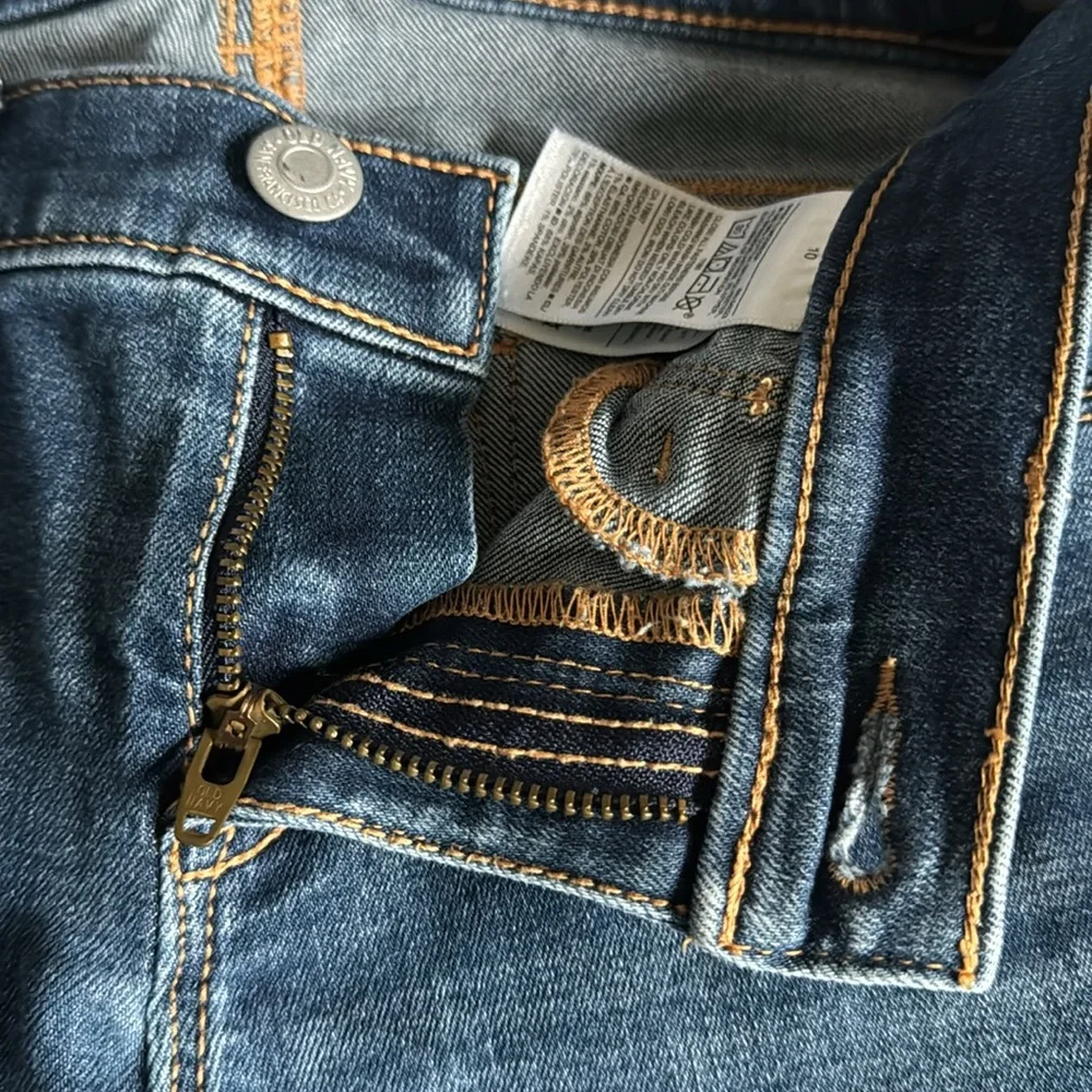 Old Navy Rockstar Jeggings with black sequins star patch.  Girls size 10